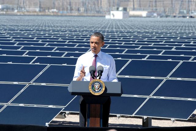 Obama-at-podium_cropped
